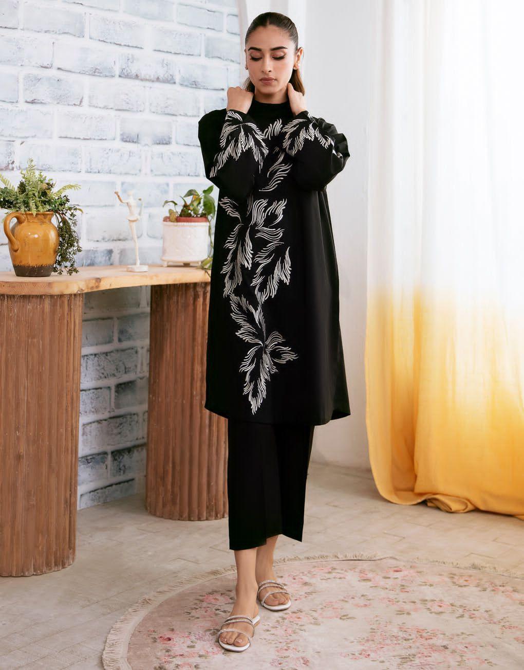 2 Pcs Women's Stitched Linen Printed Shirt and Trouser