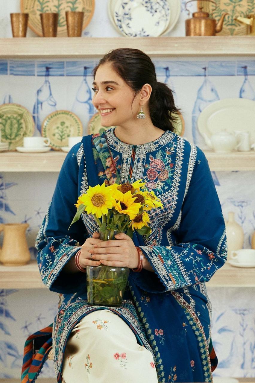 3 Pcs Women's Unstitched Embroidered
